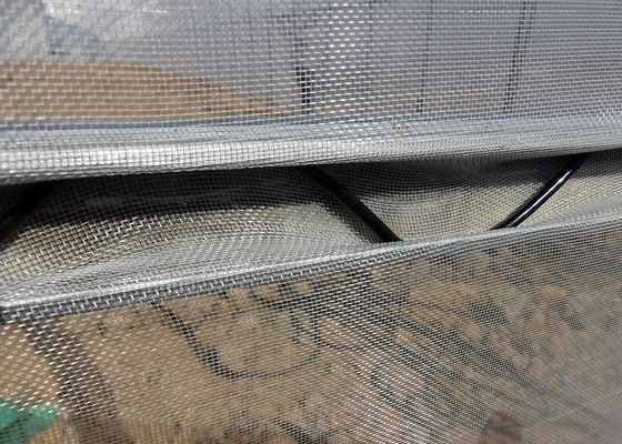 Agricultural Greenhouse Zig Zag Wire Coated For Plastic Film Locking